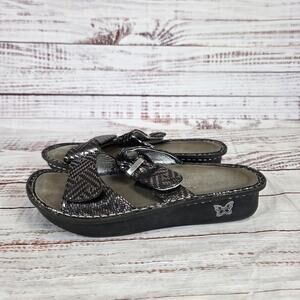 Alegria Shoes Womens Size 40 99.50 Black Metallic Wedge Comfort Sandals KAR-532